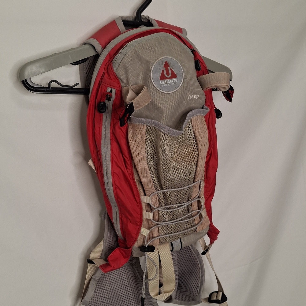 Ultimate Direction Wasp Backpack - Picture 7 of 16